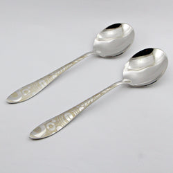 Stainless Steel Cutlery Set - D04-8 [8 Person Serving] - Home Sneaks